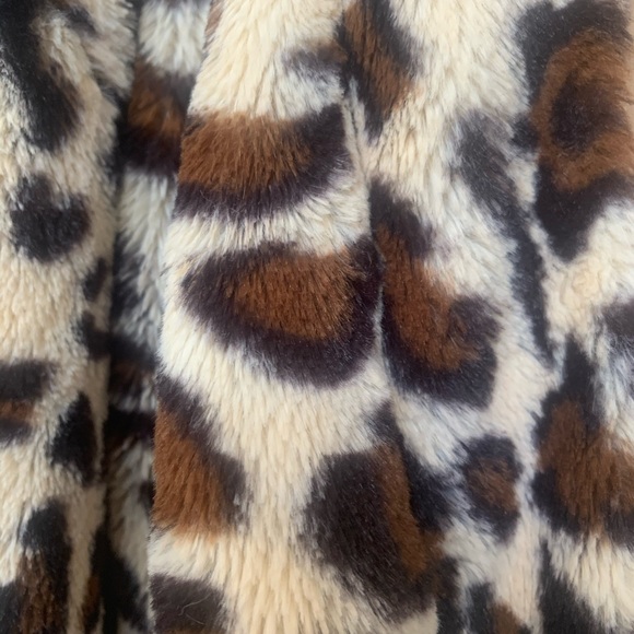 Leopard coat medium - Picture 5 of 6